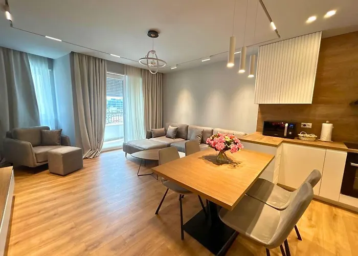 Appartamento Central Tirana Apartment *