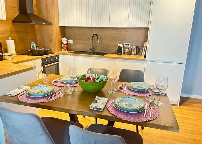 Central Tirana Apartment 公寓